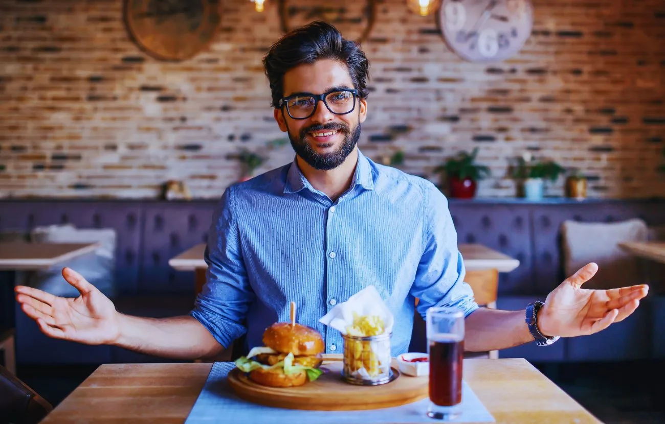L'atto di mangiare velocemente ha un significato preciso